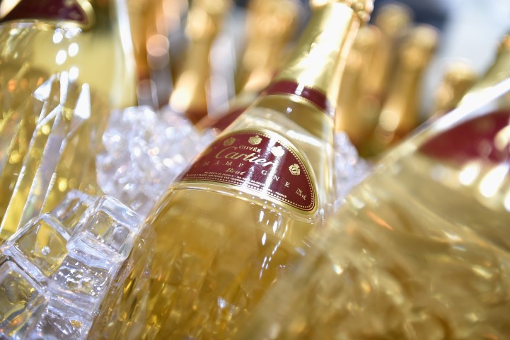 700065097 AJ 8786 CD49398310FFEB5F9EED88F7C260D853